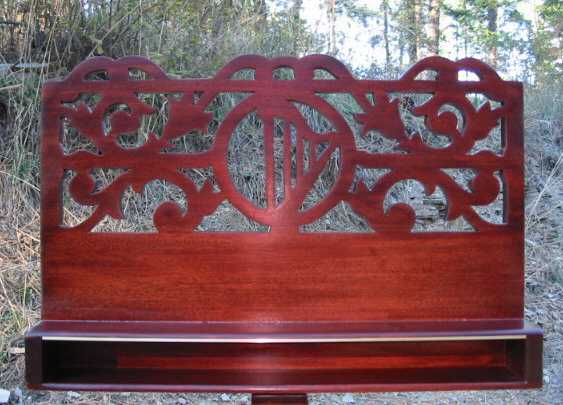 red mahogany wood stain